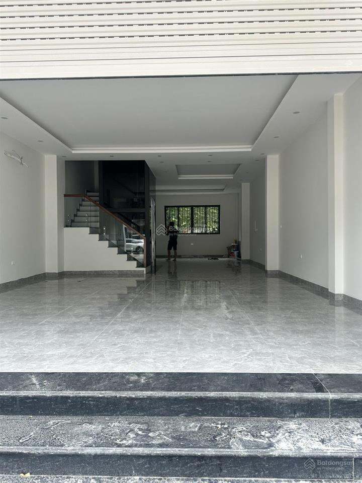 Nhà liền kề xuân phương hoàn thiện đẹp, mới, 5 tầng thang máy, ô tô đỗ 10 chiếc.  0977 246 ***