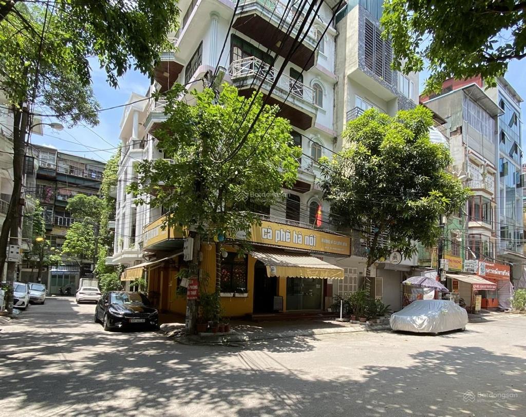 Cho thuê gấp mặt bằng kinh doanh tầng 1 lô góc nghĩa tân đường ô tô tránh