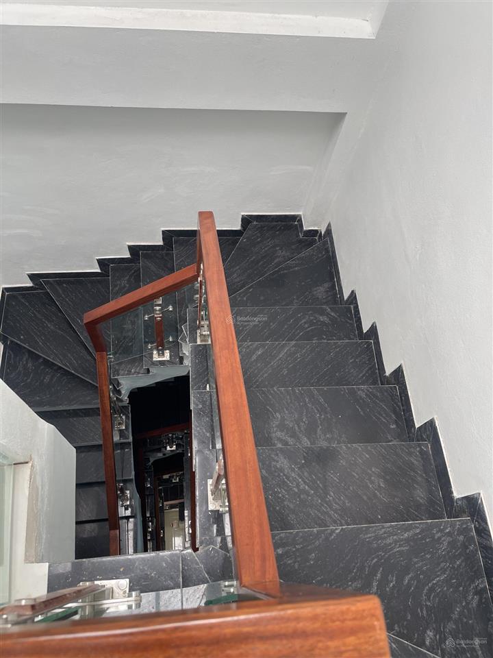 Bán nhà 05 tầng lô góc phúc lợi full nội thất diện tích 36.5m giá 7.8 tỷ (thương lượng)
