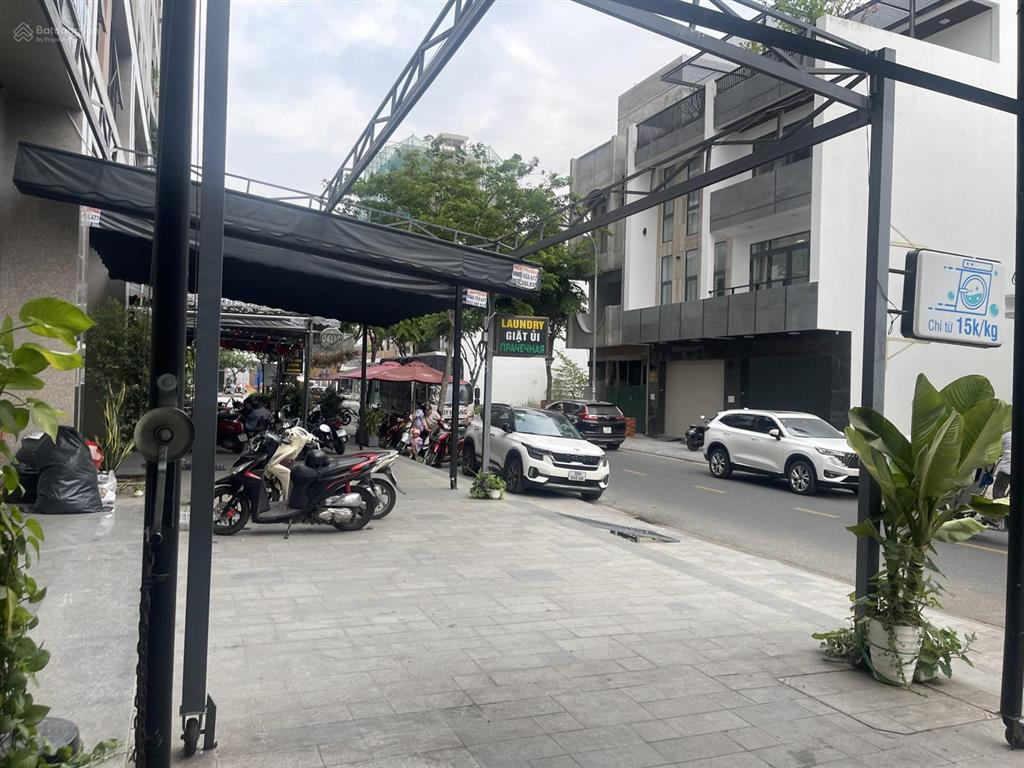 Cần tiền bán căn shophouse toà nhà xh1 vcn phước long 2.  0762 111 ***