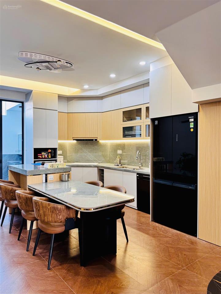 Bán nhà đẹp đường vương thừa vũ dọn vào ở ngay 0762 111 ***