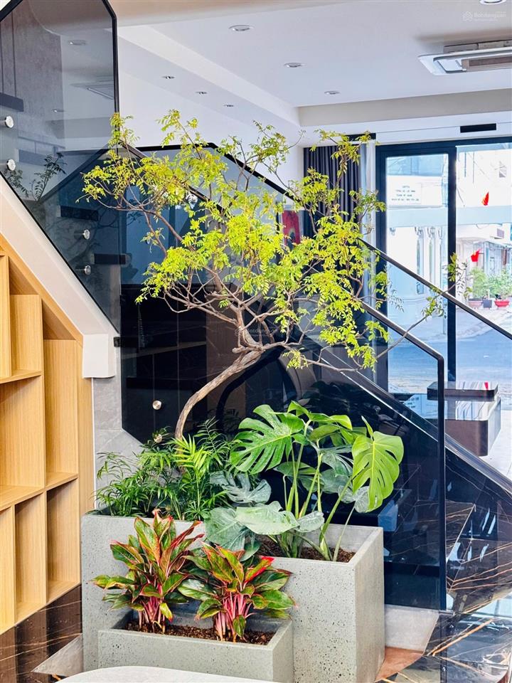 Bán nhà đẹp đường vương thừa vũ dọn vào ở ngay 0762 111 ***