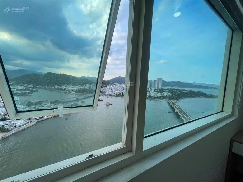 Chủ cần tiền bán cắt lỗ nặng căn mường thanh 04 view sông còn rất mới  0762 111 ***