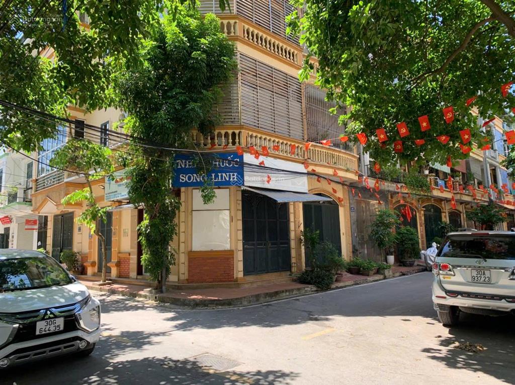 Cho thuê mặt bằng kinh doanh, nhà đầu ve, vị trí tiện lợi, đầy đủ pccc, giá điện phù hợp.
