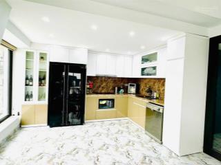 Cho thuê biệt thự lideco bắc 32 căn góc 2 mặt đường có thang máy thuận tiện kinh doanh