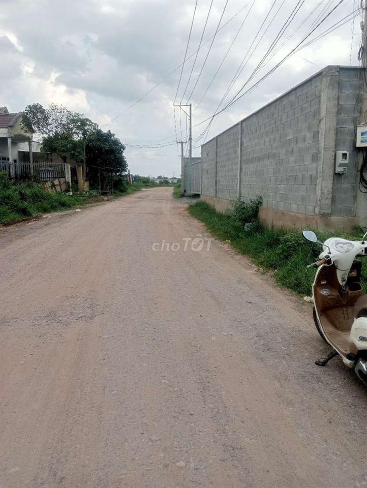 cần bán đất mặt đường