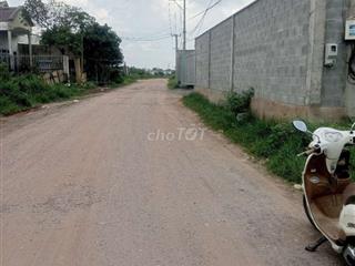 cần bán đất mặt đường
