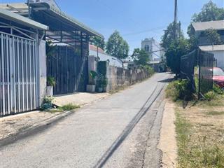 Hiệp thành bình dương có 1 căn nhà trệt lửng nguồn kín khu dân đông giá chỉ 3tỷ8 mua ở hay sơn sửa