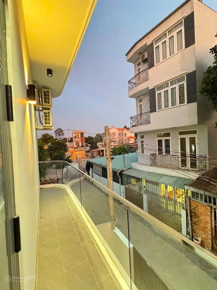 Chủ cần bán ngôi nhà tâm huyết lô góc phú lợi nhánh nguyễn bình nhà chủ ở nên xây kiên cố ngang 7m
