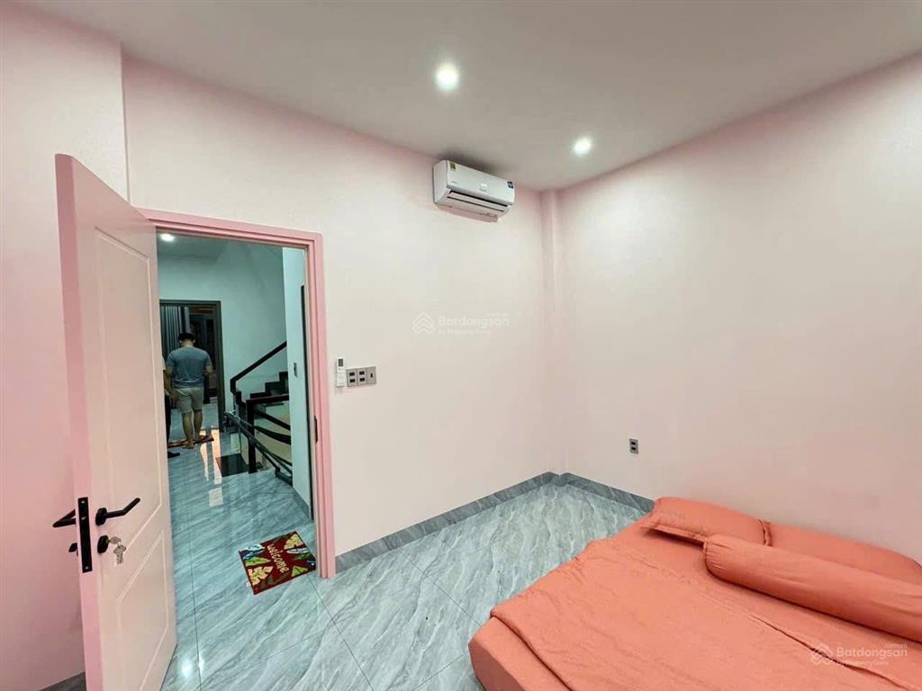 Chủ cần bán ngôi nhà tâm huyết lô góc phú lợi nhánh nguyễn bình nhà chủ ở nên xây kiên cố ngang 7m