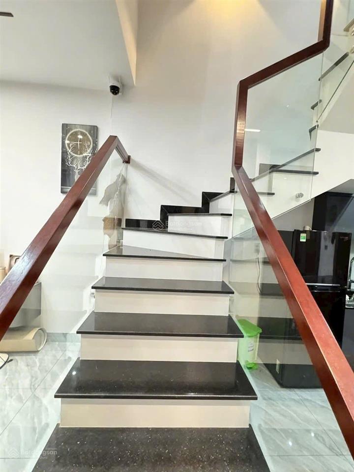 Chủ cần bán ngôi nhà tâm huyết lô góc phú lợi nhánh nguyễn bình nhà chủ ở nên xây kiên cố ngang 7m