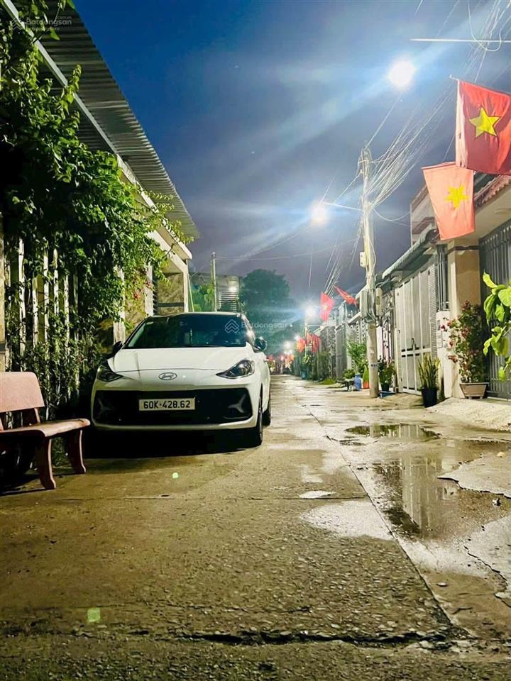Bán đất tại dx 031, 2,36 tỷ, 115m2, pháp lý đầy đủ, hàng hiếm tại bình dương hàng ngộp 0889 799 ***