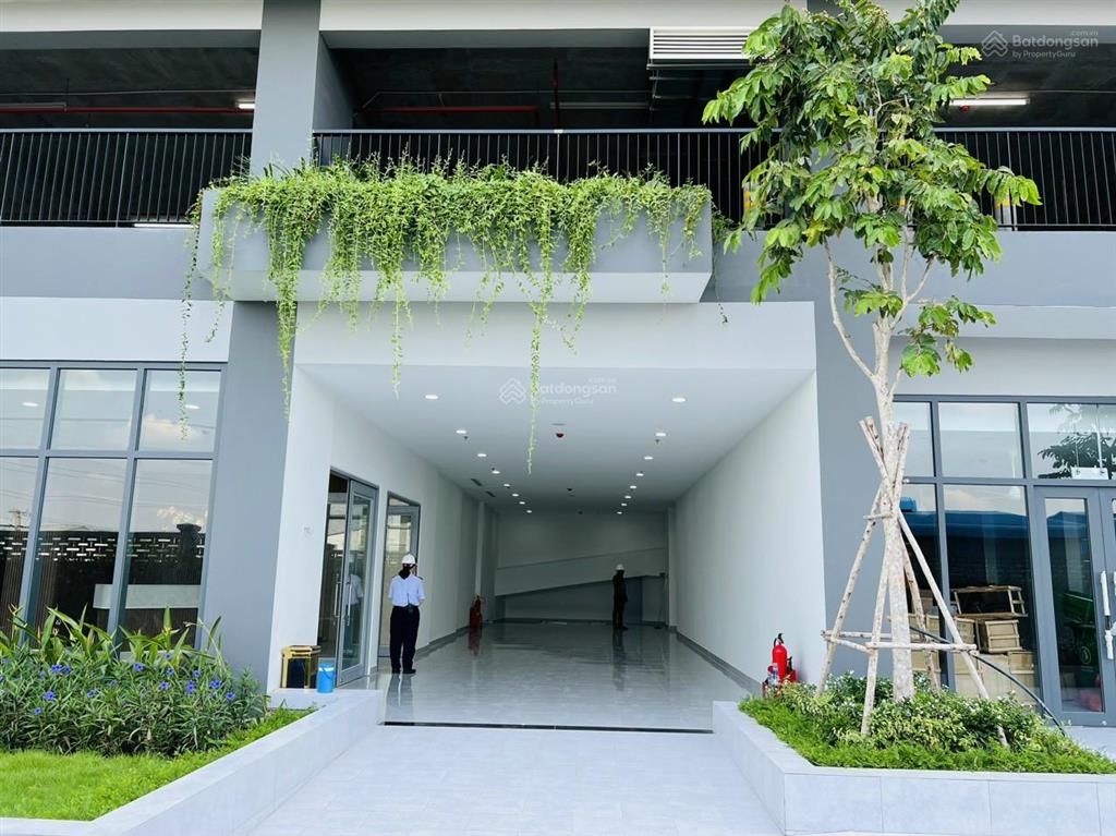 Chính chủ cần bán căn 1 phòng ngủ legacy central ngay thuận giao 25, sổ sẵn