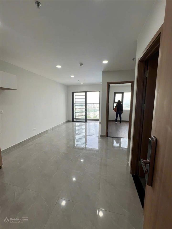 Cần bán gấp căn 1 phòng ngủ legacy chỉ 1.35 tỷ, sổ sẵn hỗ trợ bank