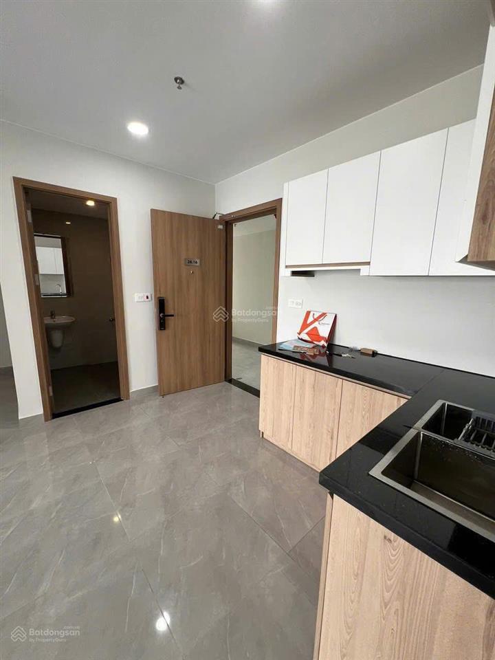 Cần bán gấp căn 1 phòng ngủ legacy chỉ 1.35 tỷ, sổ sẵn hỗ trợ bank