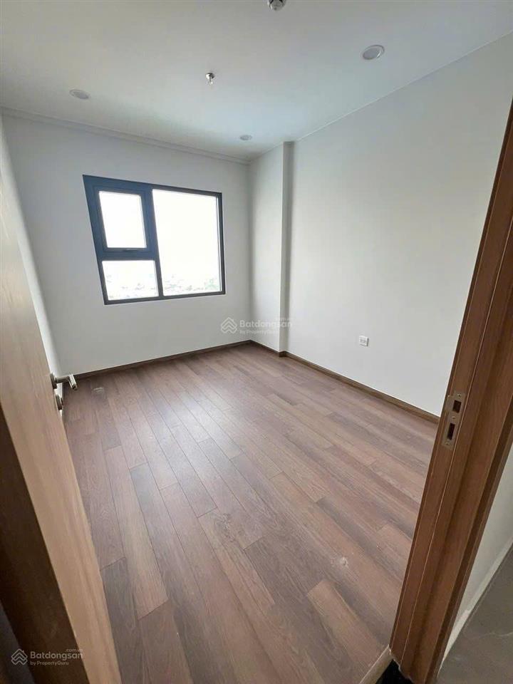 Cần bán gấp căn 1 phòng ngủ legacy chỉ 1.35 tỷ, sổ sẵn hỗ trợ bank