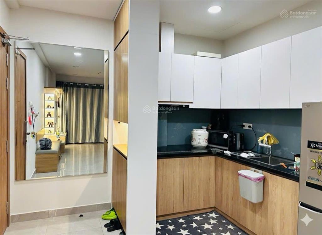 Cần bán gấp căn 2 phòng ngủ 60m² legacy prime, chỉ 1.97 tỷ tặng full nội thất
