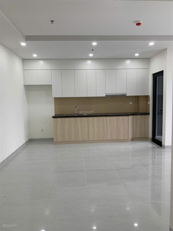 Cho thuê căn 2pn 74m2 ban công a&t sky garden chỉ 6tr/tháng