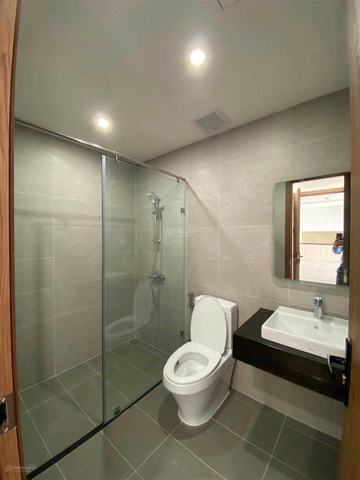 Cho thuê 2 phòng ngủ a&t sky garden 74m2 chỉ 6tr/tháng, sẵn rèm vào ở ngay