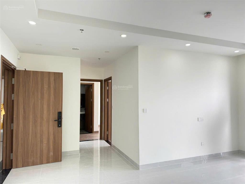 Cho thuê 2 phòng ngủ a&t sky garden 74m2 chỉ 6tr/tháng, sẵn rèm vào ở ngay