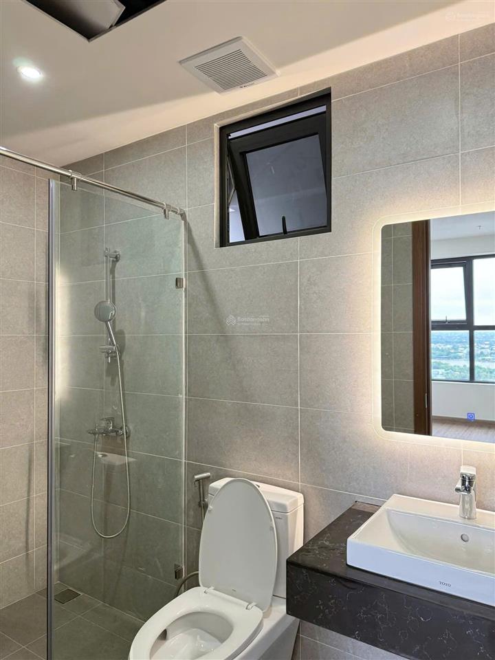 Cho thuê 2 phòng ngủ a&t sky garden 74m2 chỉ 6tr/tháng, sẵn rèm vào ở ngay