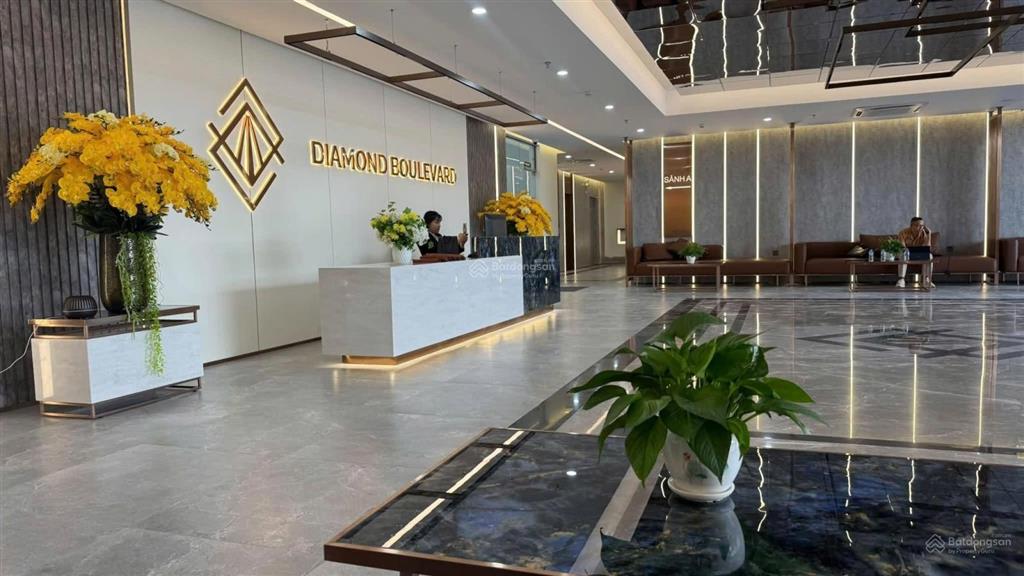 Cho thuê căn 2 phòng ngủ chỉ 5tr/tháng, mới 100% chung cư diamond mặt tiền ql13 sát aeon mall