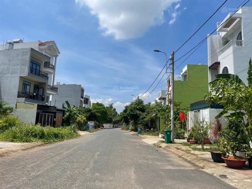 Bán lô đất kdc 545 châu long ngay đối diện vinhomes quận 9