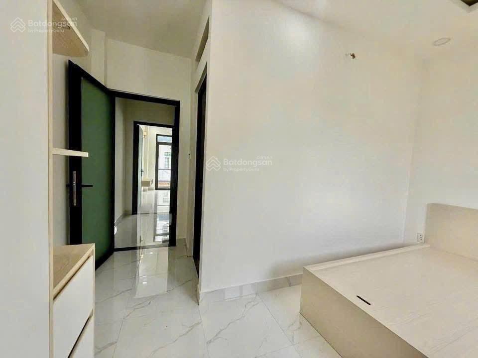 Chỉ 4,9 tỷ / nhà 1 trệt 2 lầu ngay vin q9