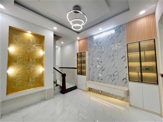 Chỉ 4,9 tỷ / nhà 1 trệt 2 lầu ngay vin q9