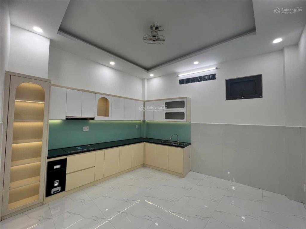 Chỉ 4,9 tỷ / nhà 1 trệt 2 lầu ngay vin q9