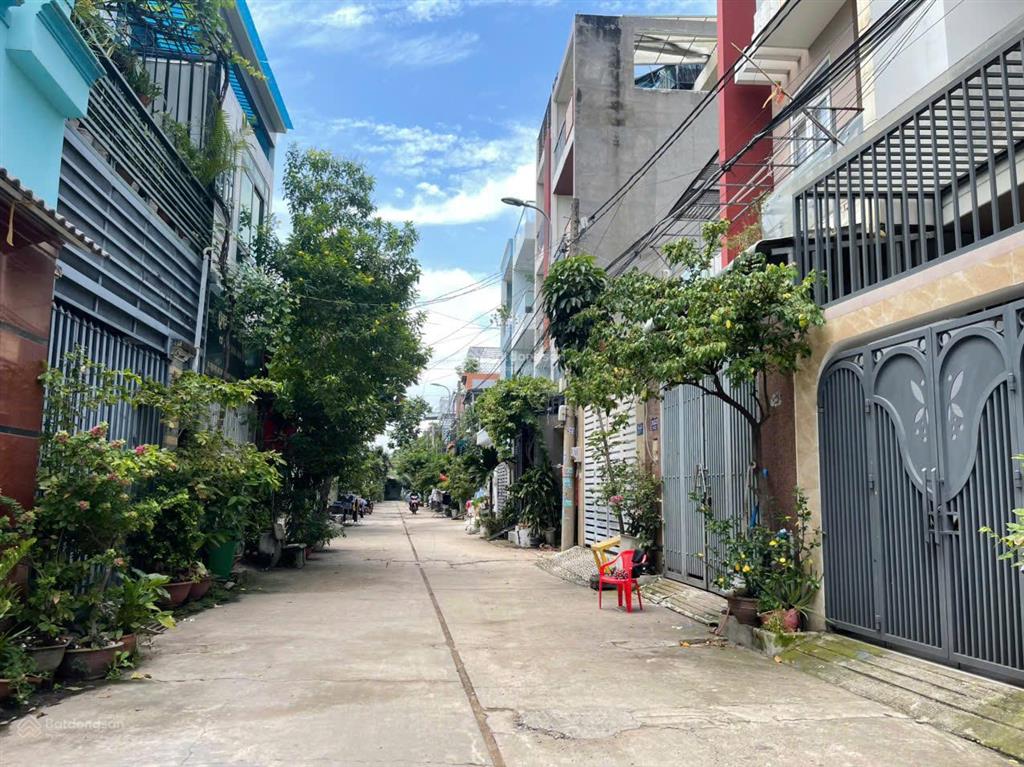 4,68 tỷ / bán nhà 2 tầng đi bộ qua vinhomes 5 phút.