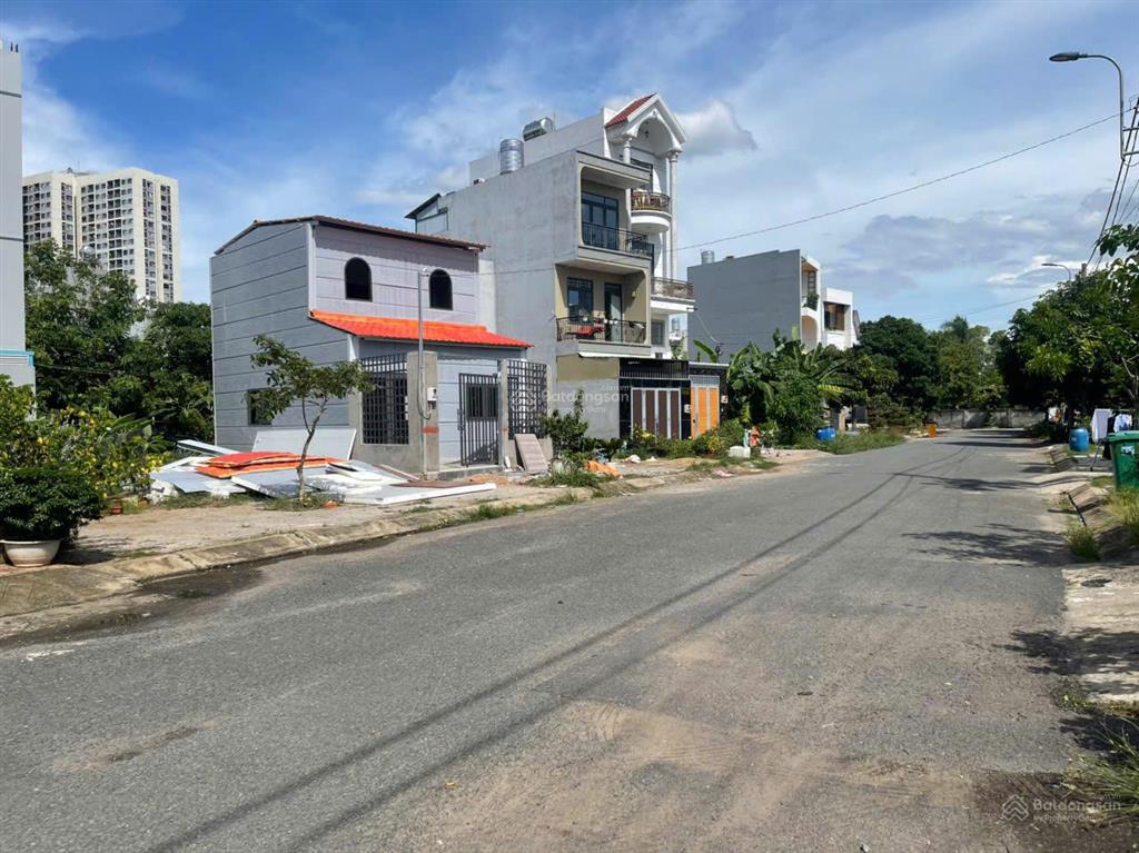 3,75 tỷ/55m2  đất ngay vinhomes đường 16m, giá tốt kv này