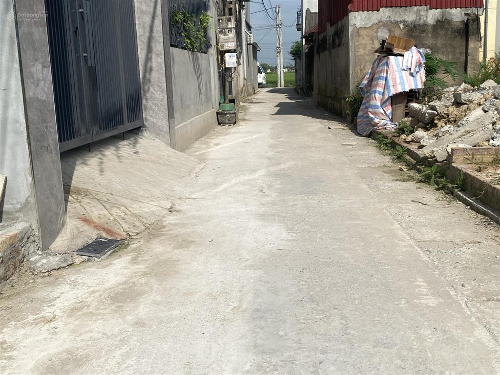 Bán đất giá rẻ s86m2 mặt tiền 6,9m đường oto full đất ở
đc đức hậu  đa phúc  hà nội