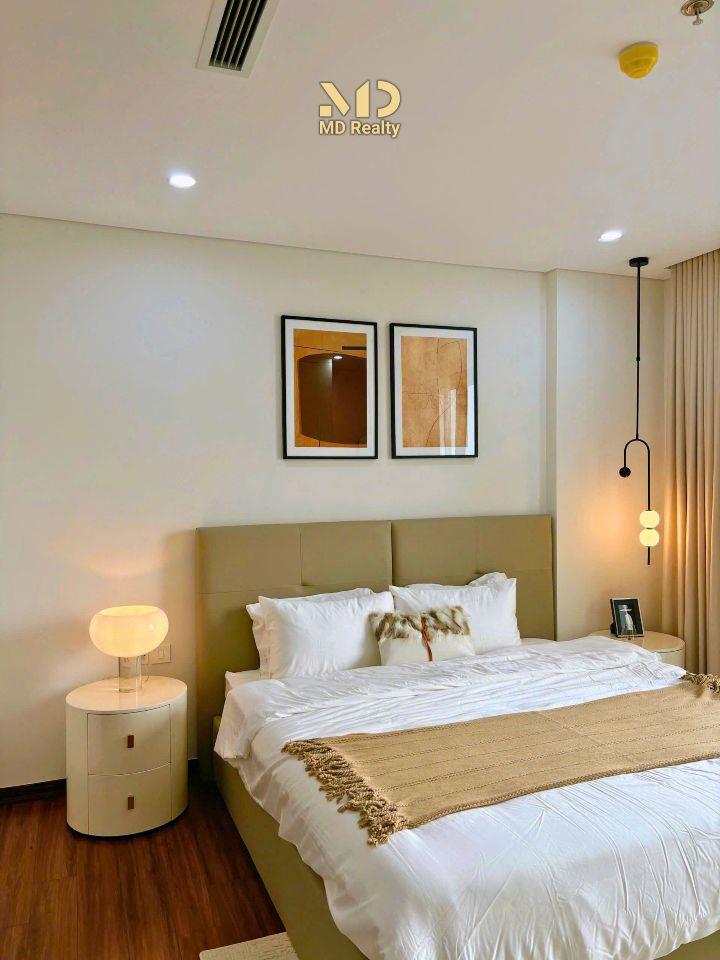 Chính Chủ cho thuê căn hộ 2 phòng ngủ, đầy đủ nội thất cao cấp CC Discovery Complex 302 Cầu Giấy