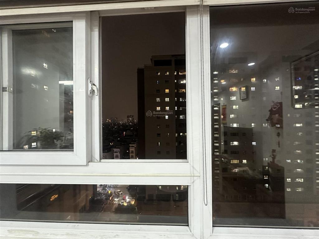 Chính chủ cần bán cc hapulico căn góc, tầng cao,dt 128.8 m2, 3pn, ban công đông bắc.  0909 646 ***