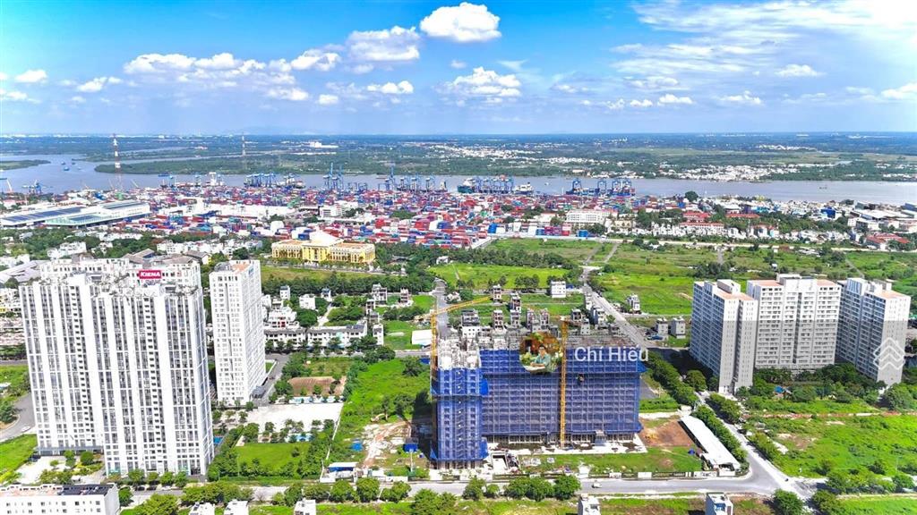 0928 972 ***  chuyển nhượng căn hộ cao cấp có ban công, có giếng trời. giá chỉ từ 3 tỷ 2