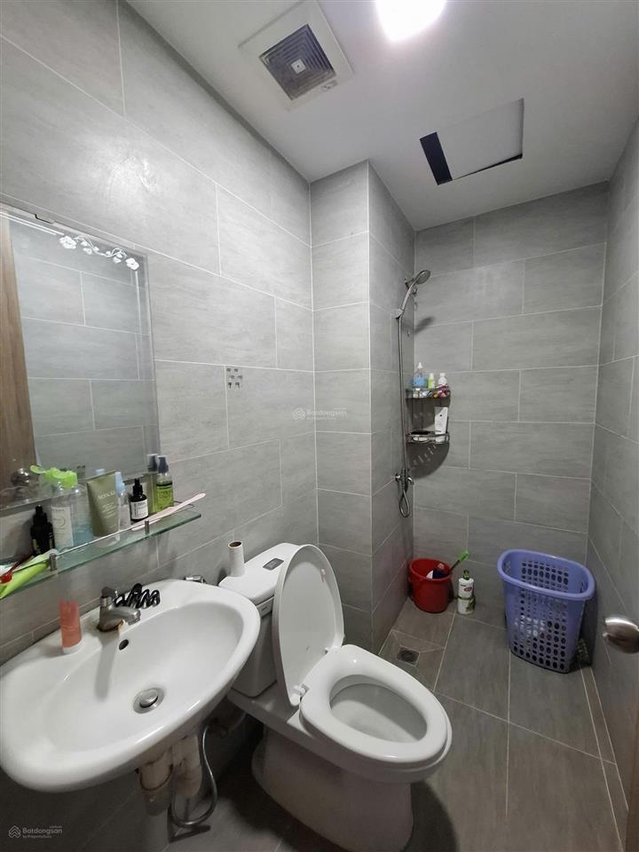 0928 972 ***  bán căn góc citi soho 2pn2wc 60m2. tầng trung  giá chỉ 2.8 tỷ