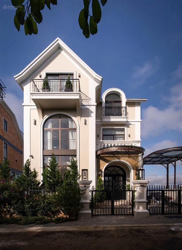 Bán villa châu âu cao cấp view rừng thông đẹp đà lạt