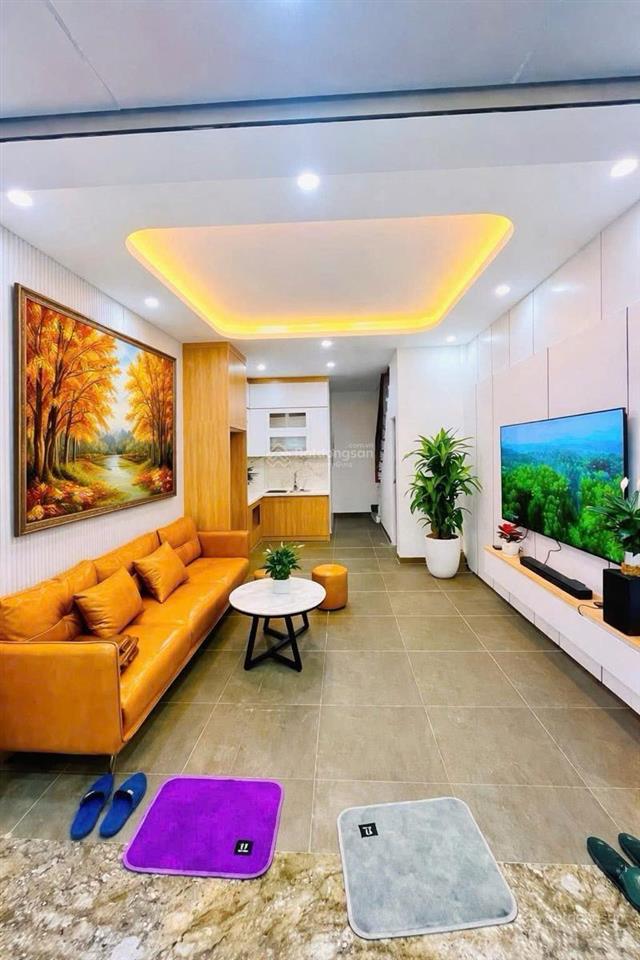 Bán gấp nhà phạm văn đồng  6 tầng thang máy  5m ra mặt phố  nhỉnh 11 tỷ  nhà mới  35m2