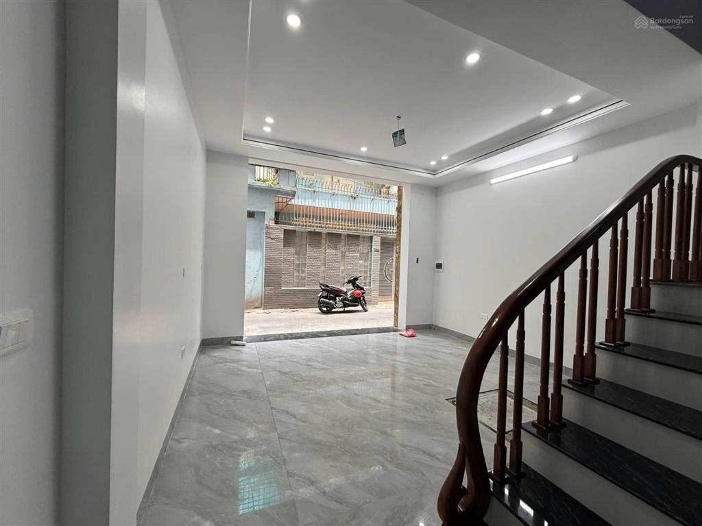 Nhà đẹp phố bưởi  thông sang đội cấn  56m2  7 tầng thang máy  18 tỷ  oto đỗ cửa