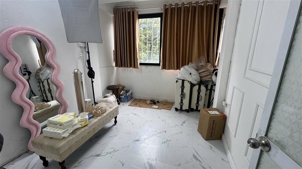 Cho thuê gấp cả nhà 5 tầng mặt phố 278 Kim Mã, Phường Kim Mã, Quận Ba Đình, Hà Nội.