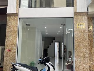 Chính chủ cần cho thuê nhà 3 tầng ở số 42B ngõ Núi Trúc, Ba Đình, Hà Nội