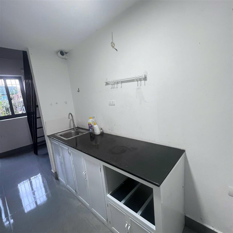 Cho thuê gấp căn hộ chung cư 1 ngủ, 1 khách phường Tứ Liên, Tây Hồ, Hà Nội