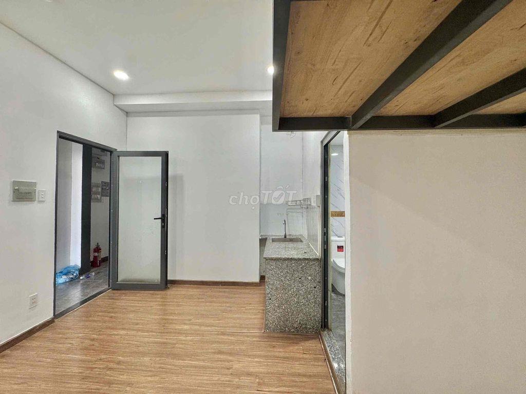 Phòng rộng, cửa sổ trời thoáng mát 30m2
