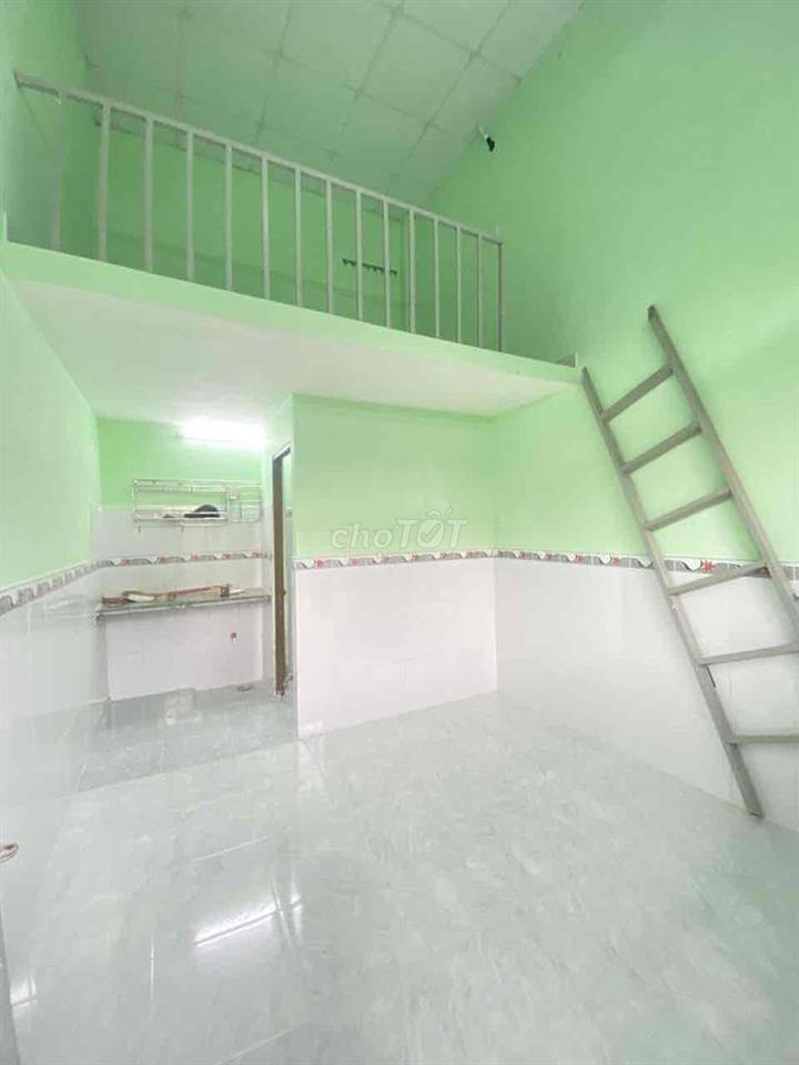 Phòng cho thuê QL13 DT 12m2 gác đúc gần Vạn Phúc