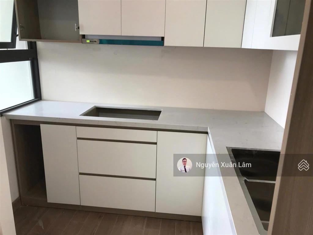Cần bán 68m2 đồ cơ bản view biệt thự đảo đẹp long lanh, giá rẻ 4.3 tỷ bp oasis s2 ecopark
