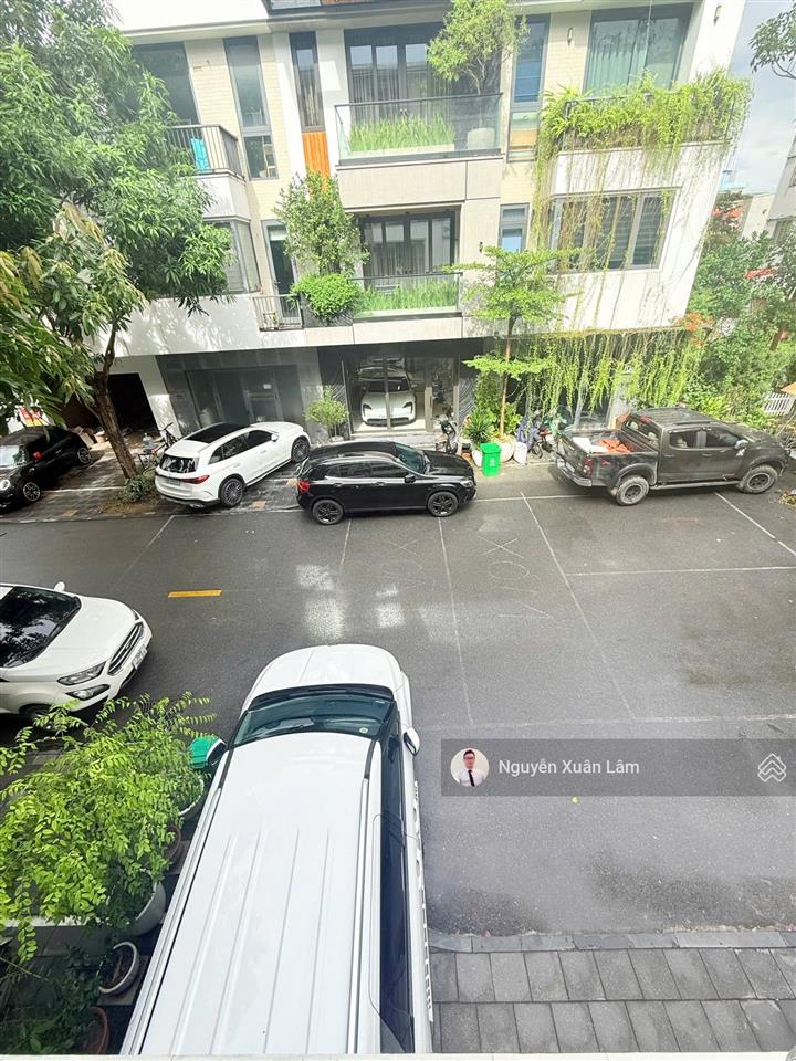 Cho thuê 100m² shophouse kinh doanh 4 tầng, giá cạnh tranh 18 triệu/tháng  ecopark