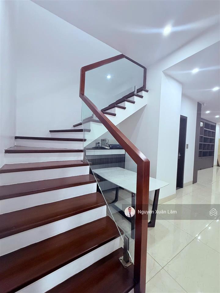Cho thuê 100m² shophouse kinh doanh 4 tầng, giá cạnh tranh 18 triệu/tháng  ecopark