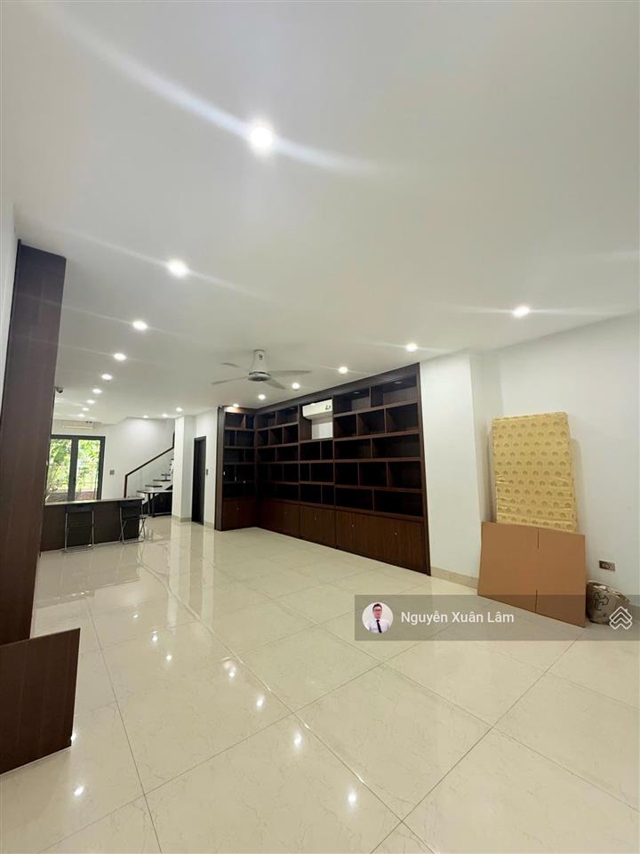Cho thuê 100m² shophouse kinh doanh 4 tầng, giá cạnh tranh 18 triệu/tháng  ecopark