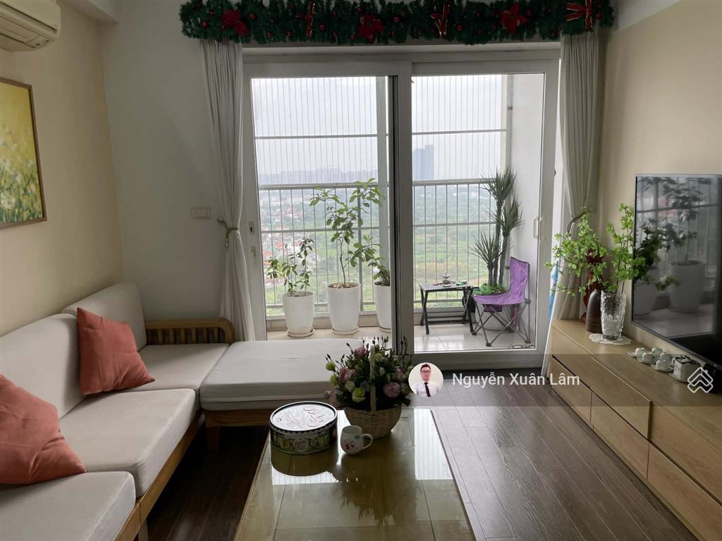 Cần bán 92m2 full đồ mới như ảnh view đẹp rộng thoáng mát, giá tốt 4,450 tỷ rừng cọ  ecopark